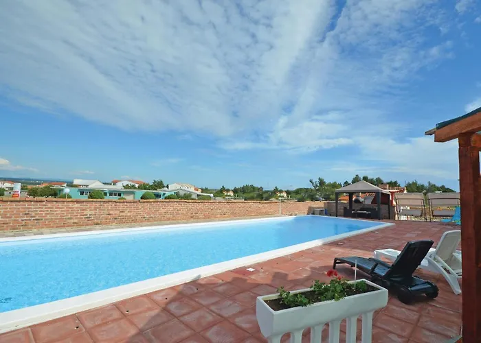 Apartment Gorgeous In With Swimming Pool *