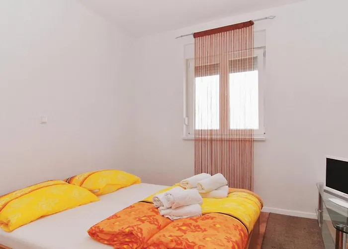 Gorgeous In With Swimming Pool Apartment *