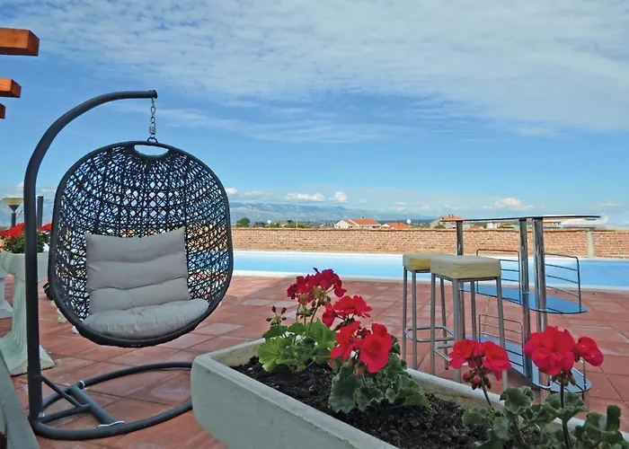 Gorgeous In With Swimming Pool Апартаменты Нин