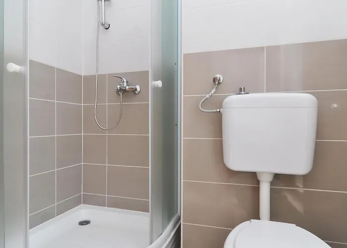 Gorgeous In With Swimming Pool * Нин